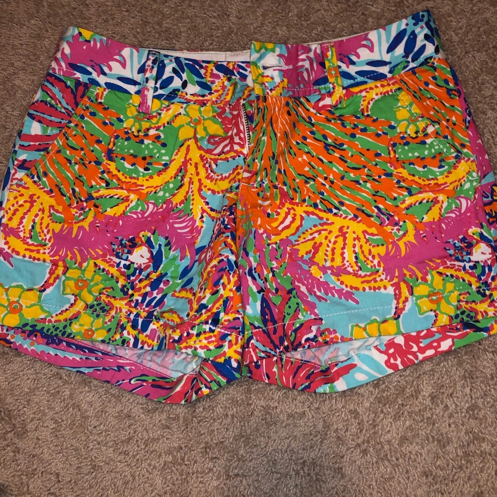 Lilly Pulitzer Callahan 5 inch shorts. Size 4.